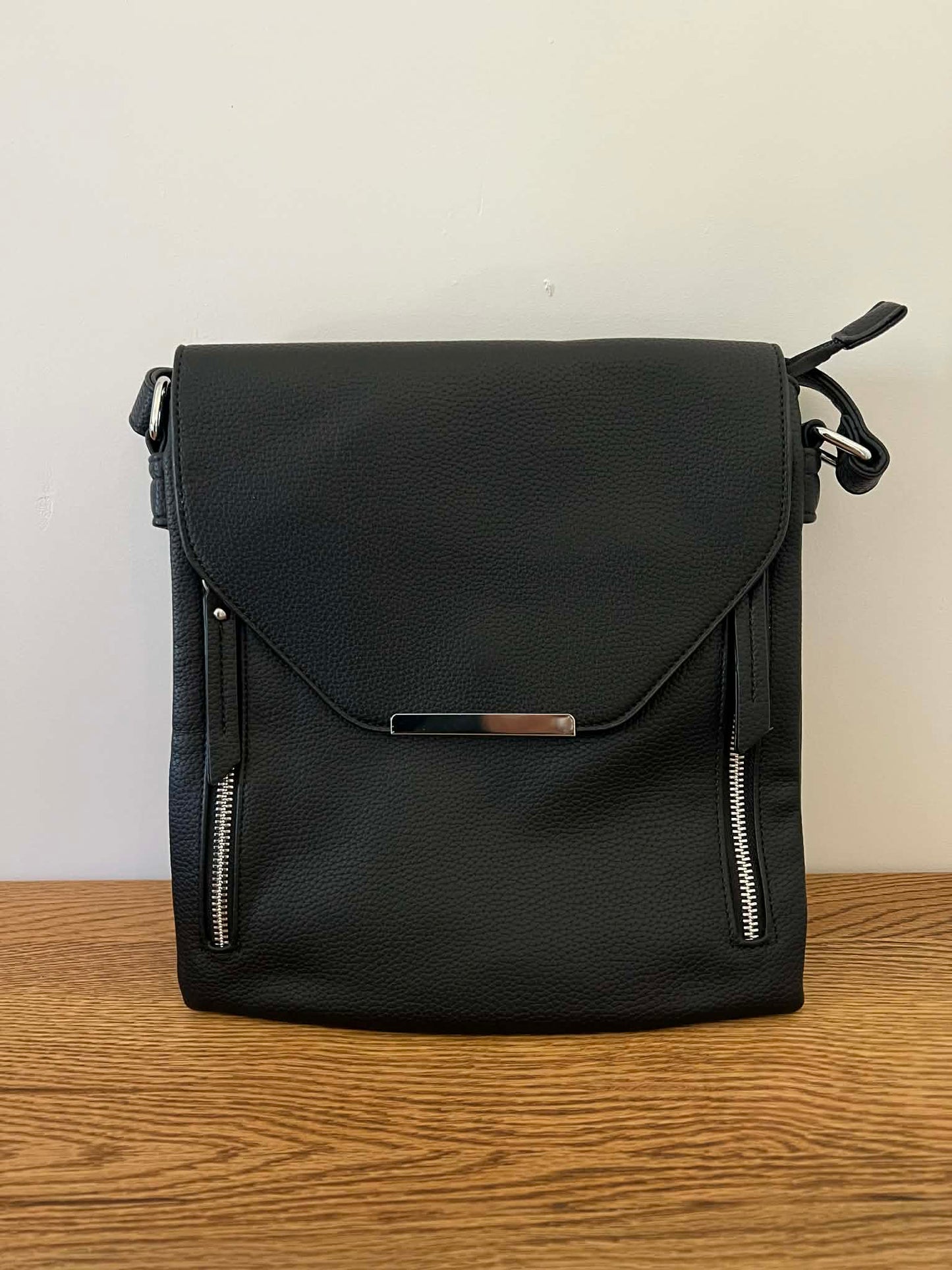 Black Cross Body Bag - Silver detail