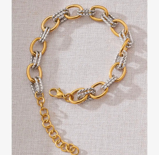 Mixed metal chain link bracelet