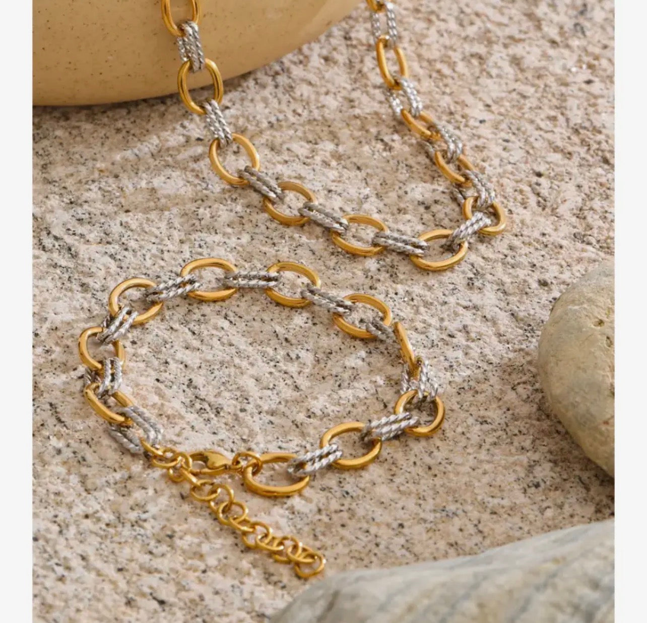 Mixed metal chain link bracelet