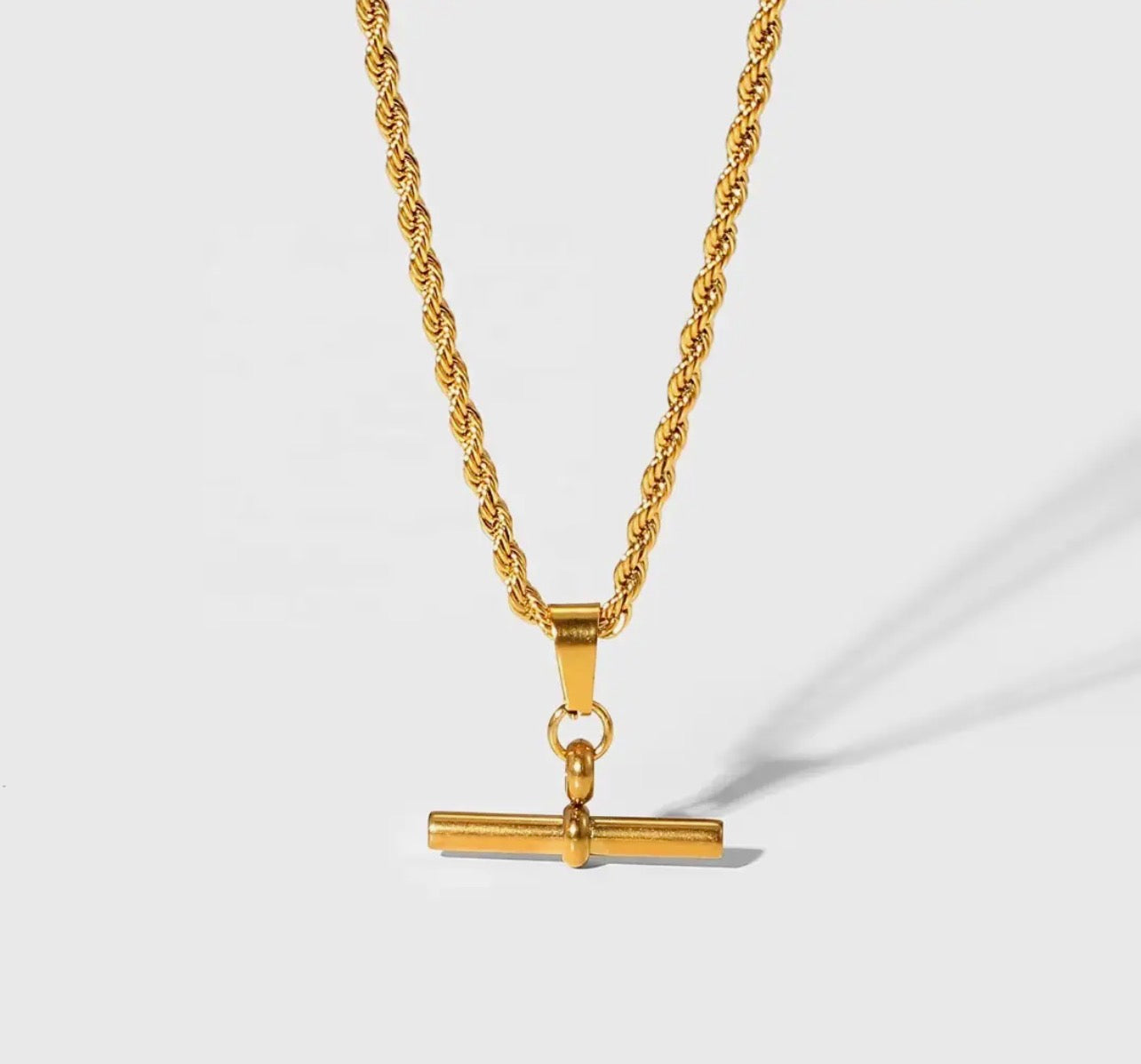 Twisted chain T bar Pendant Necklace